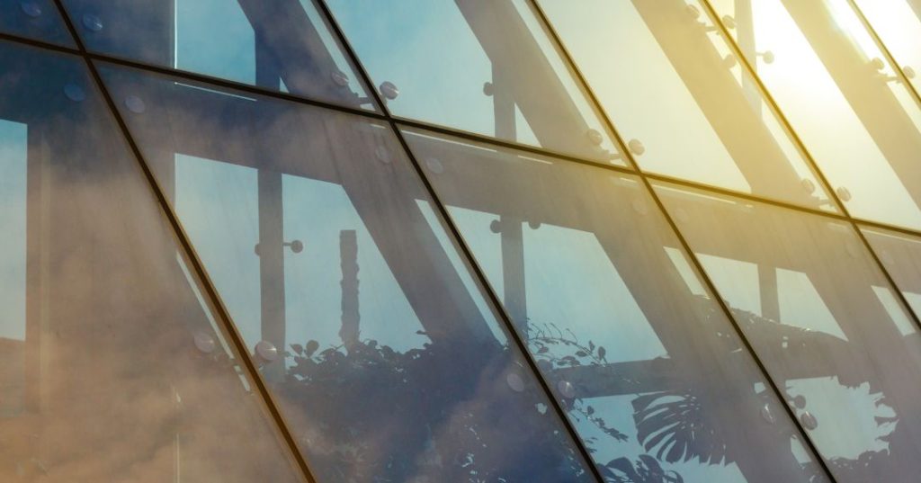 Fachadas de vidro em Joinville