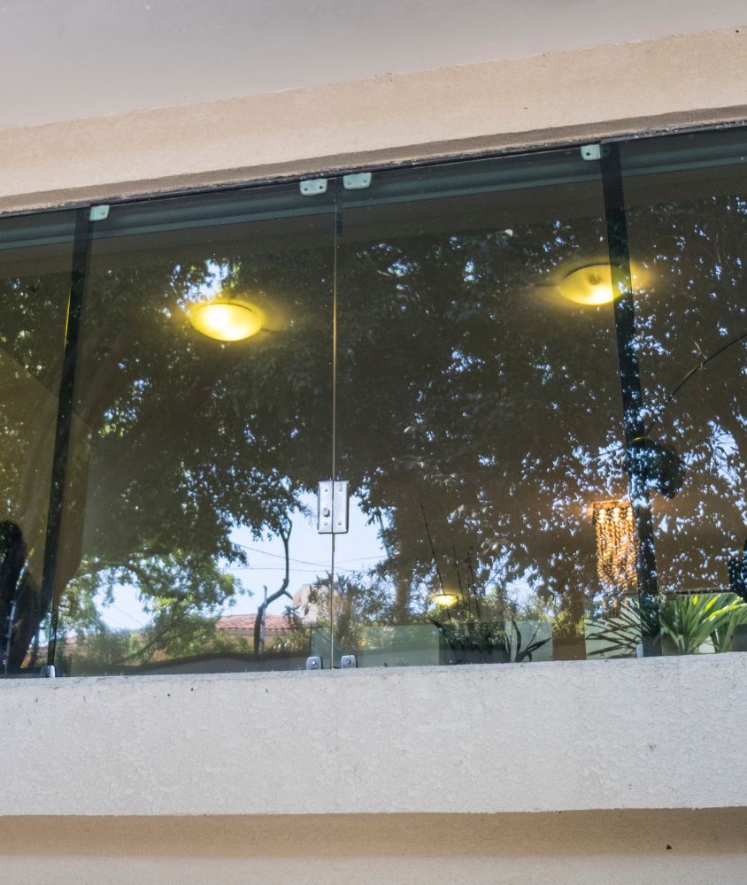 janela de vidro em Joinville